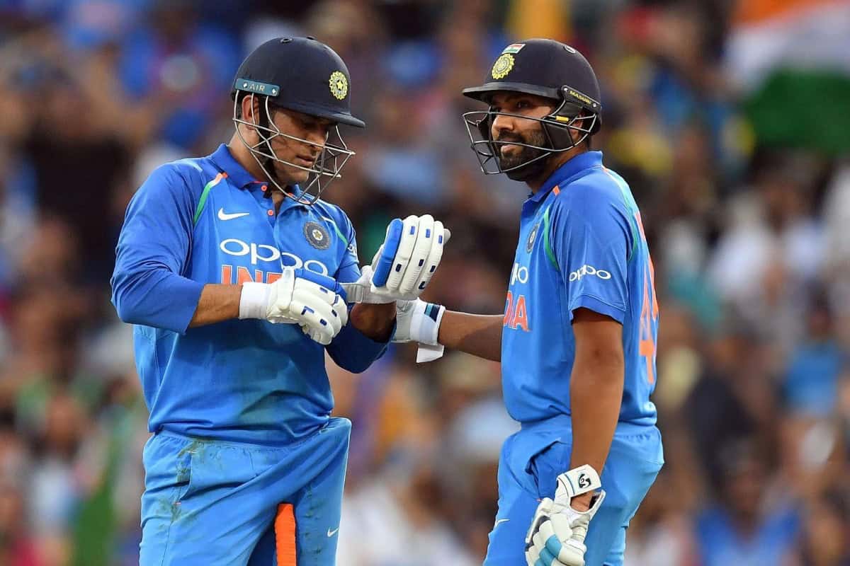 MS Dhoni and Rohit Sharma during India tour of Australia 2019
