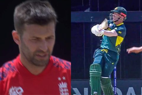 David Warner Smashes 22 Runs in One Over Against Mark Wood During AUS vs ENG Clash