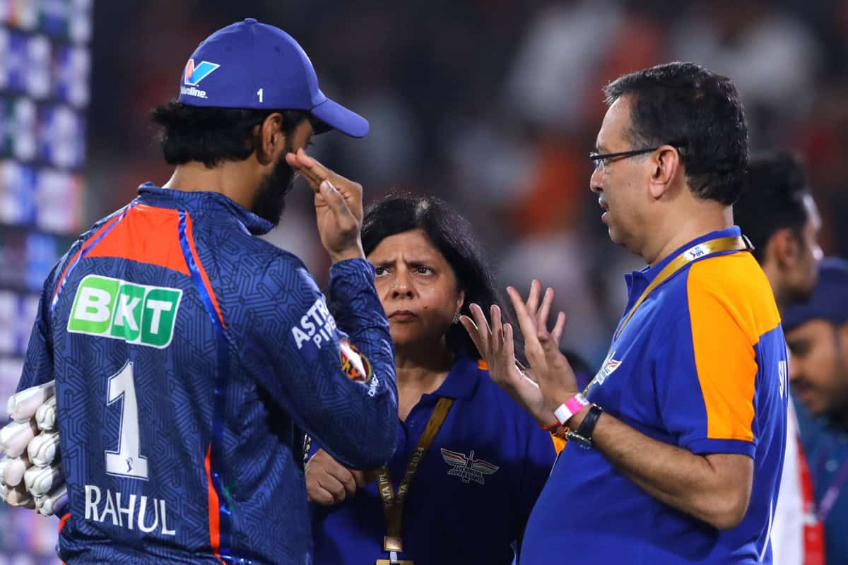 KL Rahul with LSG owner Sanjiv Goenka