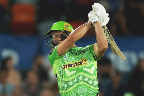 Daniel Sams Goes Berserk! Smashes Adelaide Strikers to Help Sydney Thunder Pull Off a Thrilling Chase in BBL 2024-25