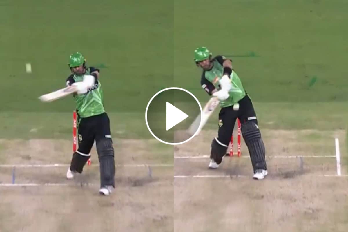 Glenn Maxwell hits 3 consecutive sixes