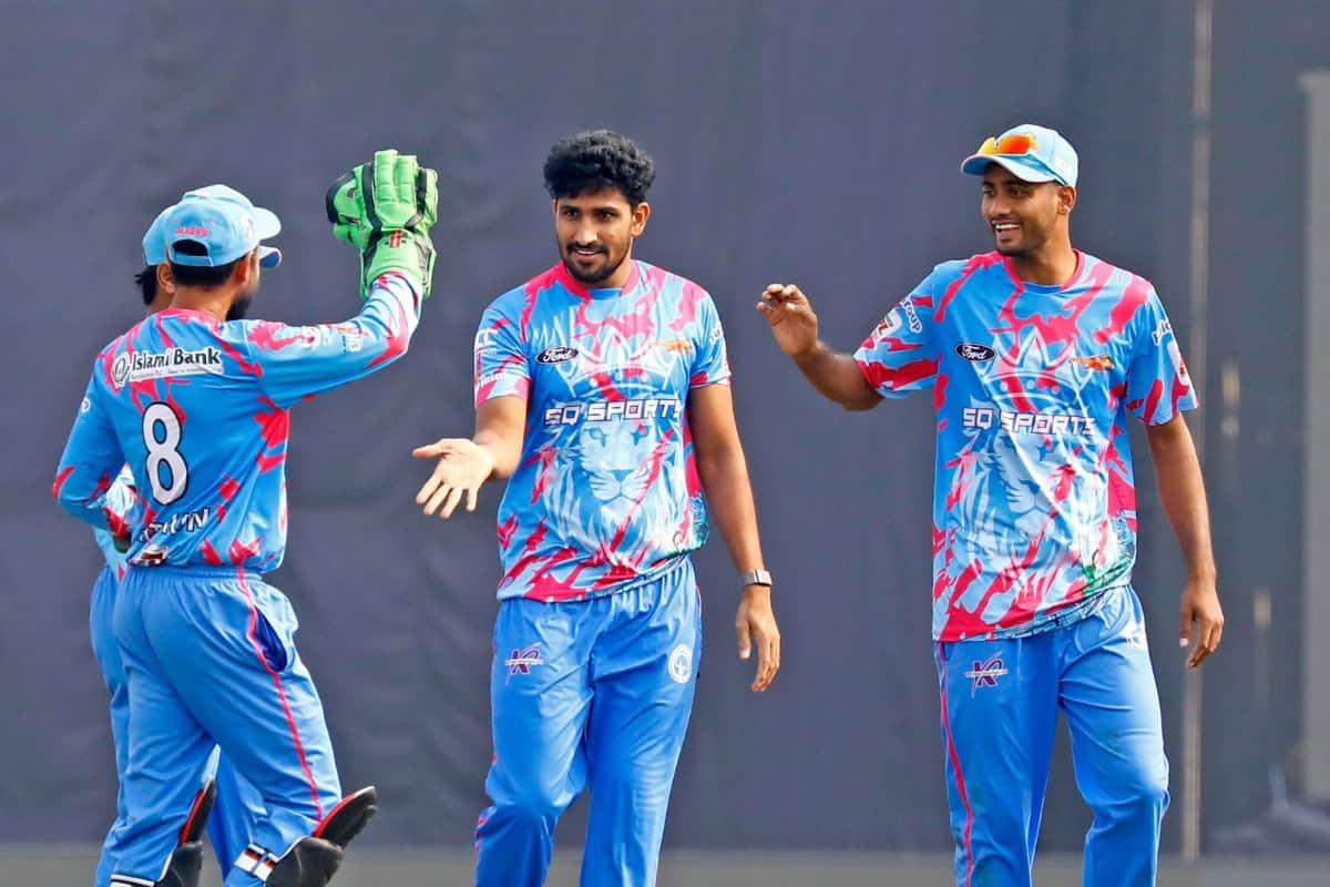 Khaled Ahmed Celebrating with teammates