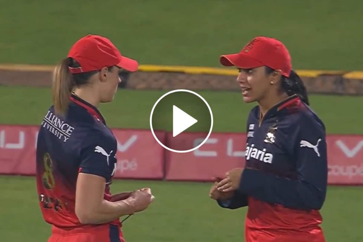 Ellyse Perry and Smriti Mandhana