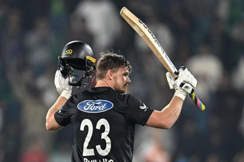 PAK vs NZ: Pakistan Bowlers Humiliated! Glenn Phillips’ Unbeaten Century Shatters Their Plans