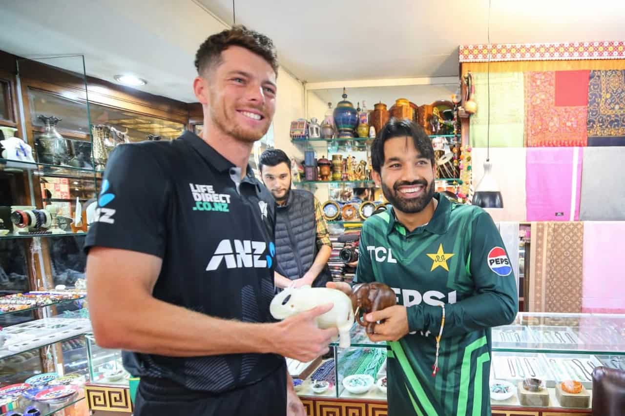 Pakistan vs New Zealand Tri-Series