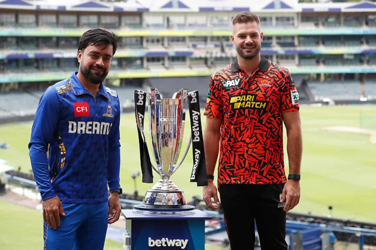 Rashid Khan of MI Cape Town and Aiden Markram of Sunrisers Eastern Cape pose with SA20 trophy