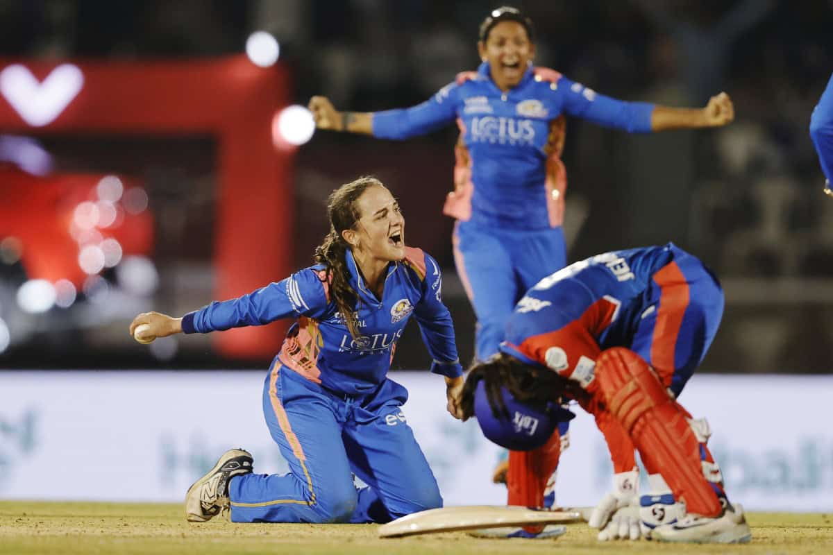 Amelia Kerr of Mumbai Indians Women Celebrating